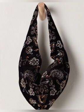 NWT Nashville nights velvet beaded bag purse